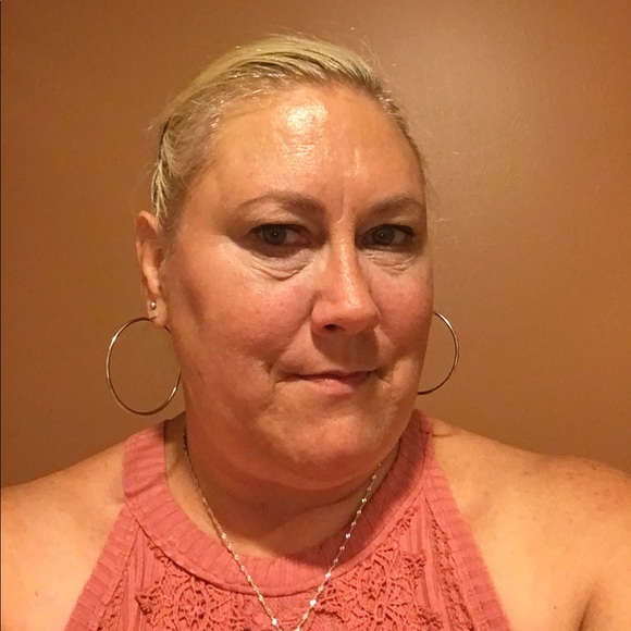 Meet your Posher, Dawn - Picture 1 of 1